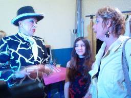 Shana, Mme Baert, et Mme Genevi�ve de Fontenay, �galement Marraine de l'Association avec le Comit� Miss France.